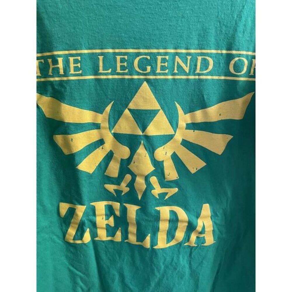 Legend of‎ Zelda Triforce Skyward Sword T-Shirt Size XL logo